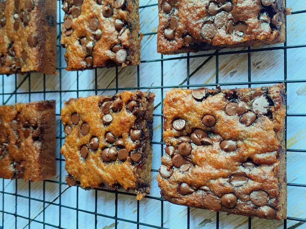 Low Carb Chocolate Chip Banana Bars « My Low Carb Meals